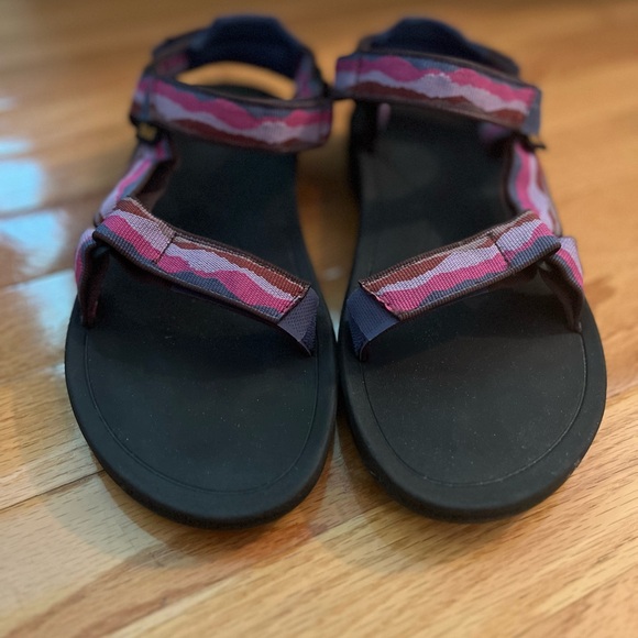 Teva Pink and Black Adventure Sandals - Picture 2 of 5